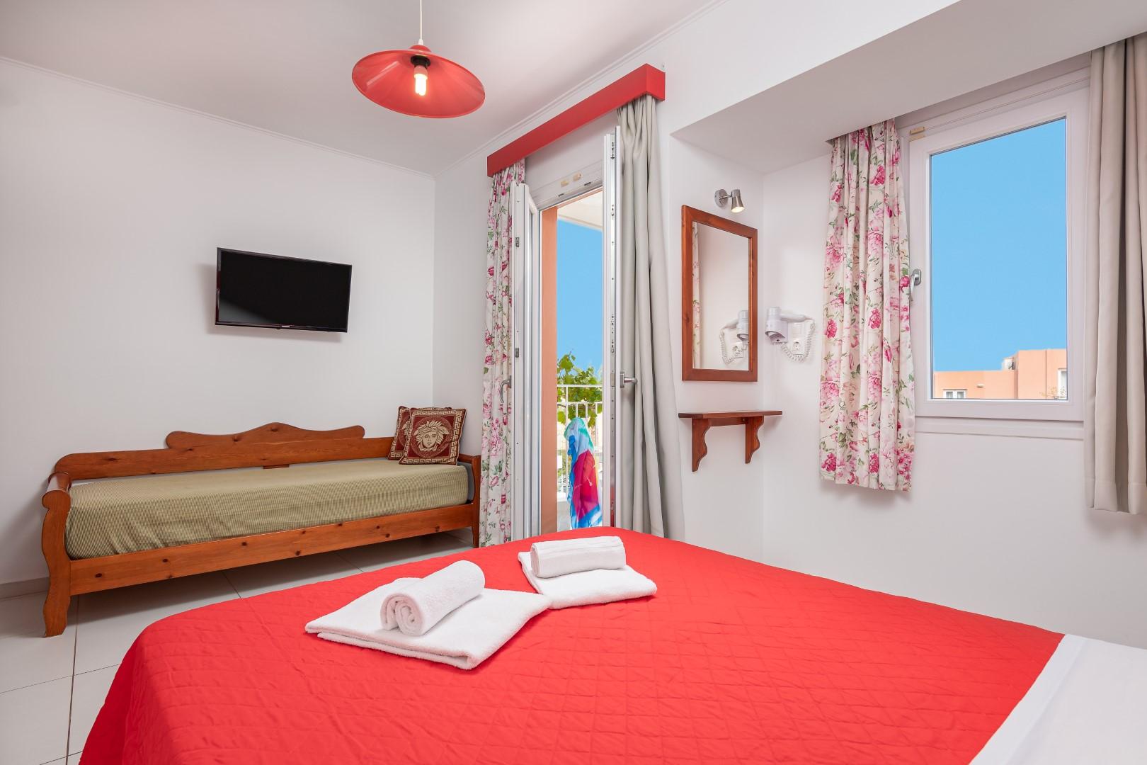 Bellos Hotel Apartments Hersonissos  Eksteriør billede